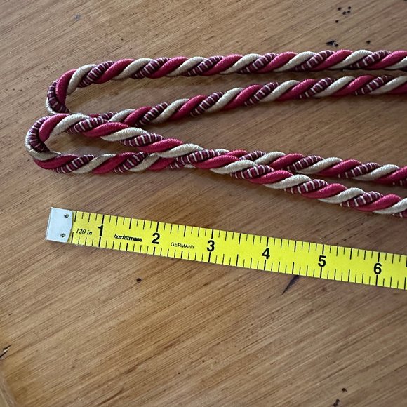 Set of 4 Drapery Curtain Tie Backs Tassels - Picture 16 of 17